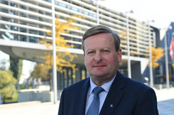 Landesrat Waldhäusl bekräftigt die Abschiebung des jungen Afghanen