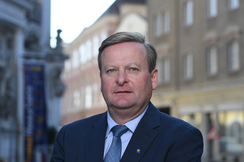 Sicherheits-Landesrat Gottfried Waldhäusl widerlegt die Kritik des roten Volksanwaltes