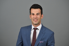 Udo Landbauer will das absolute Rauchverbot kippen!  