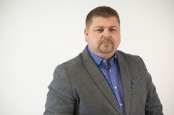 Bundesrat Spanring fordert ein Bekenntnis zu den Bezirksgerichten