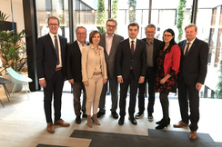 Landesrat Gottfried Waldhäusl (re) bei der Landesflüchtlingsreferentenkonferenz in Wien